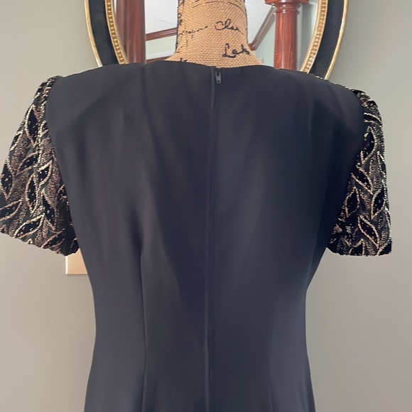 Vintage John Robert’s dress, size 8. - Picture 7 of 9